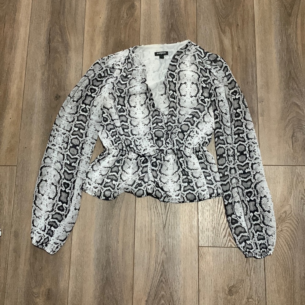 Express Snakeskin V Neck Too